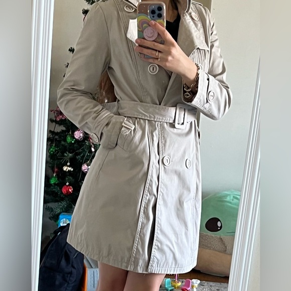 Trench Coat. Size S-M. - Picture 3 of 5